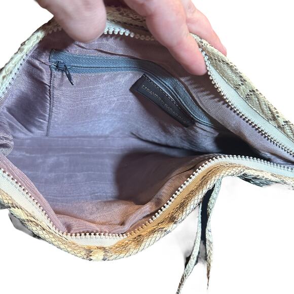 Elegant Snake Print Shoulder Bag - Picture 7 of 10